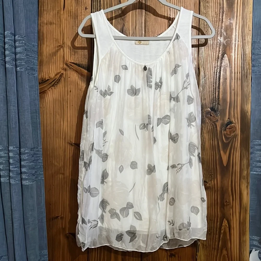M made in Italy Silk and Viscose Floral Tank - Picture 1 of 11